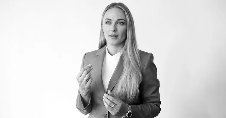 Julia Hammer, COO & Partnerin bei enomyc