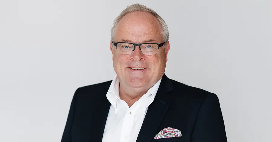 Portrait von Uwe Köstens, Gründer und Managing Partner bei enomyc