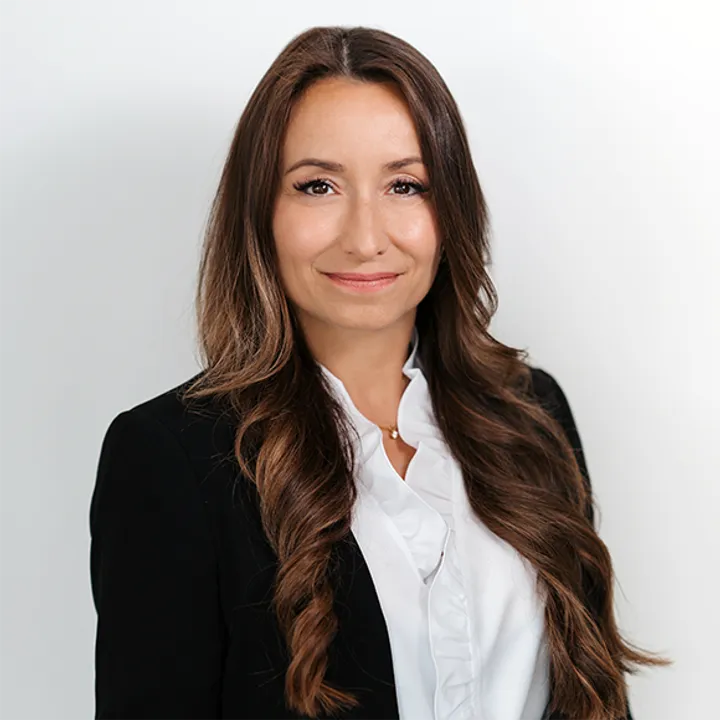 Portrait of Anne Rienecker, Head of People Advisory bei enomyc