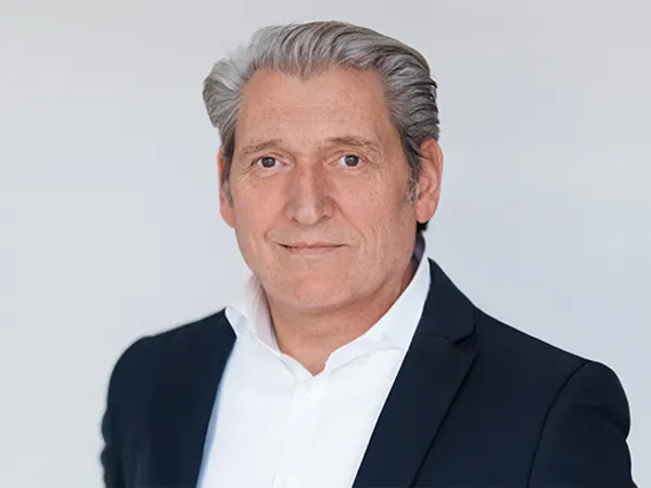 Portrait von Christian Zeller, Partner und Head of Operations bei enomyc