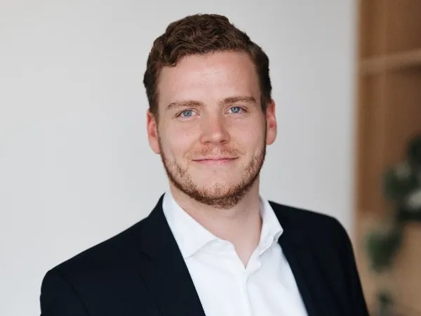 Portrait von Tom Hammer, Senior Consultant, Strategy bei enomyc