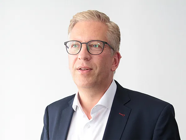 Portrait von Nils Heidelk, Director, Head of Legal und Fachanwalt für Insolvenzrecht bei enomyc