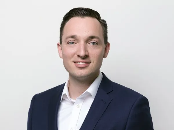 Portrait von Max Stehr, Director Operations bei enomyc